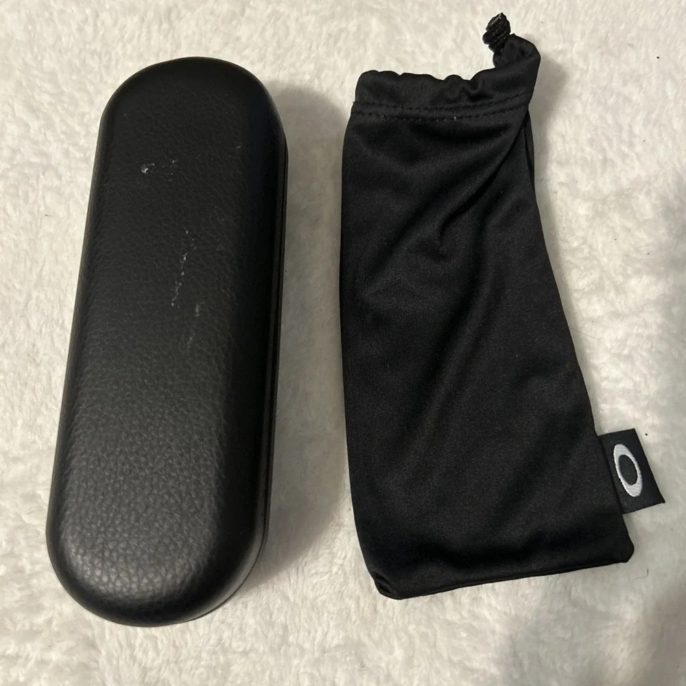 Oakley genuine black